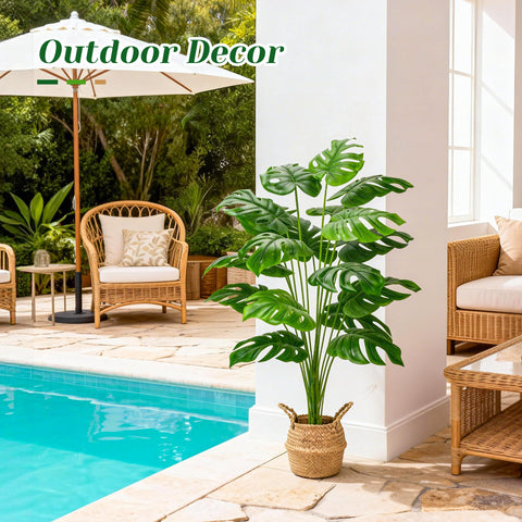 Der Rose faux tree is a light, easy-to-move decor piece.