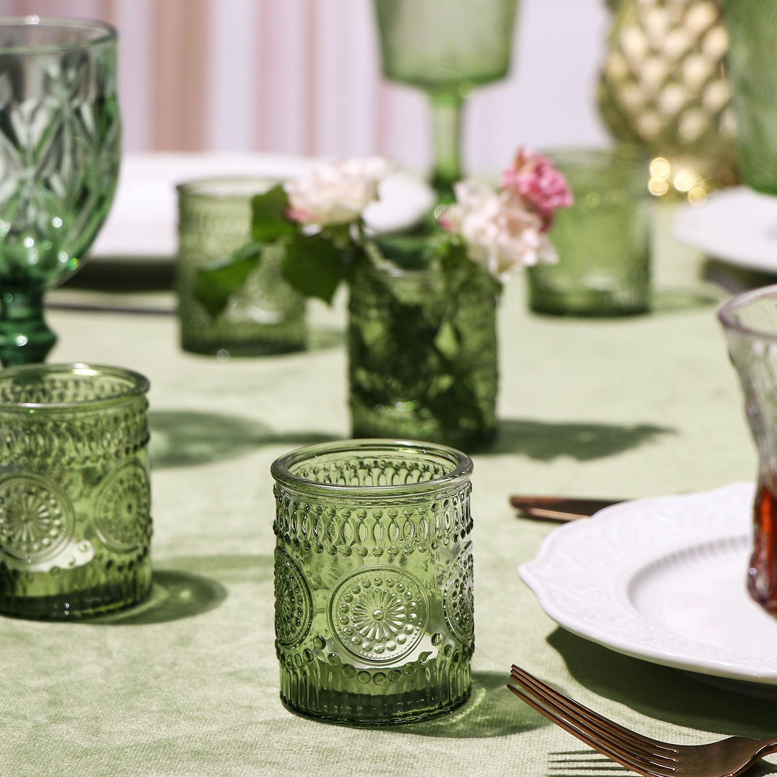 DEVI 6-pack keeps table styling cohesive for events.