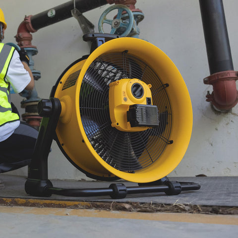 DEWALT DXF1850B detachable grille simplifies maintenance.
