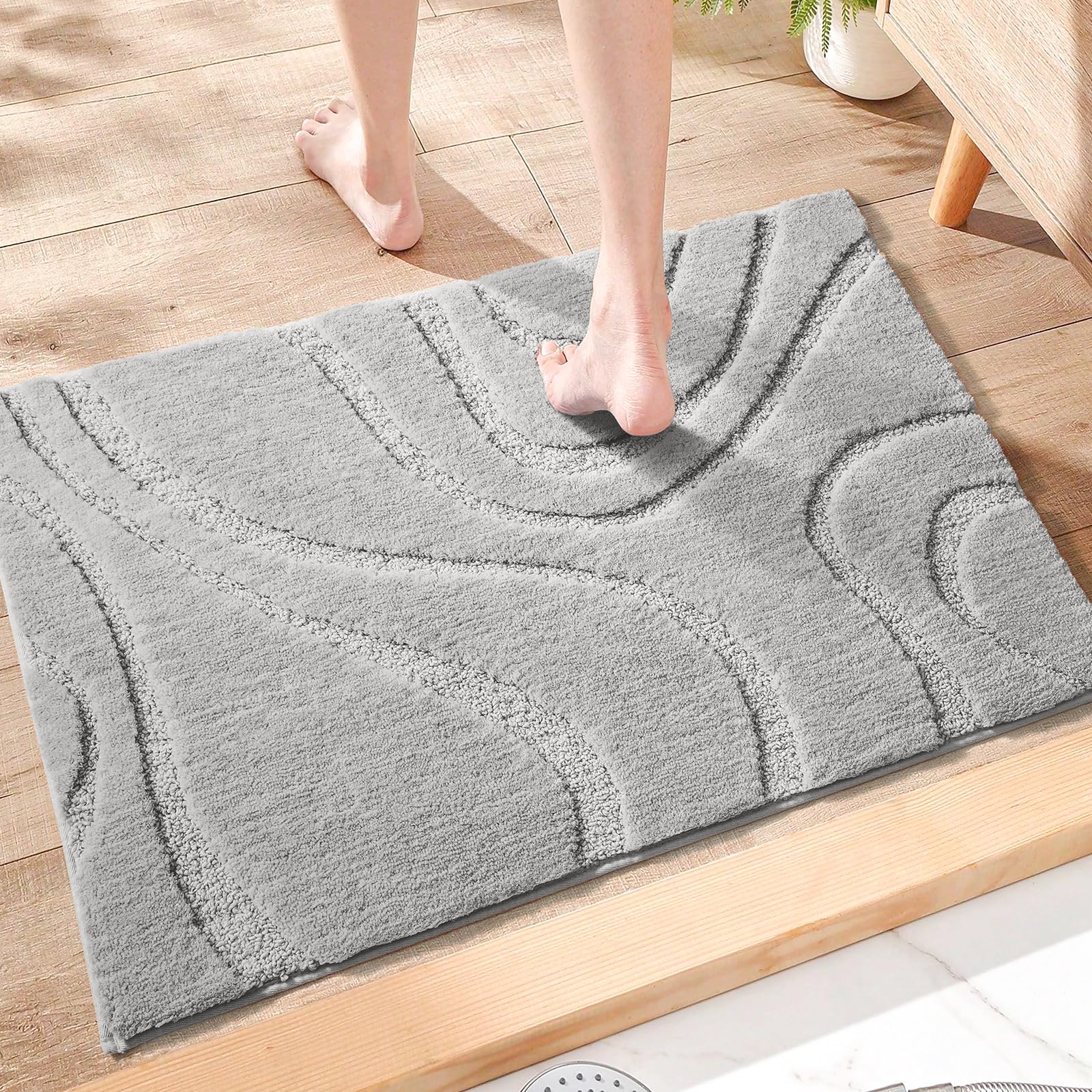 DEXDE bath rug 20x32 non-slip-bottom stays in place.