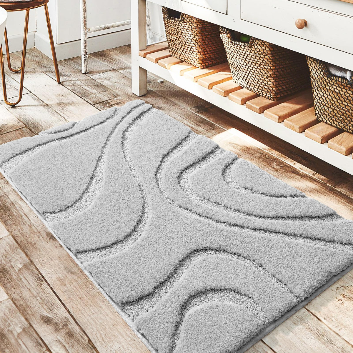 DEXDE bath rug 20x32 plush-microfiber, soft underfoot comfort.