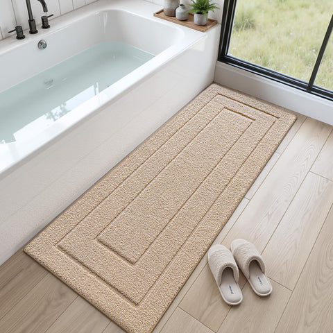 DEXI absorbent microfiber mat quickly traps water for dry feet.