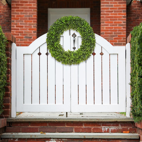 DFRREN handcrafted quality wreath offers durable performance for year-round use.