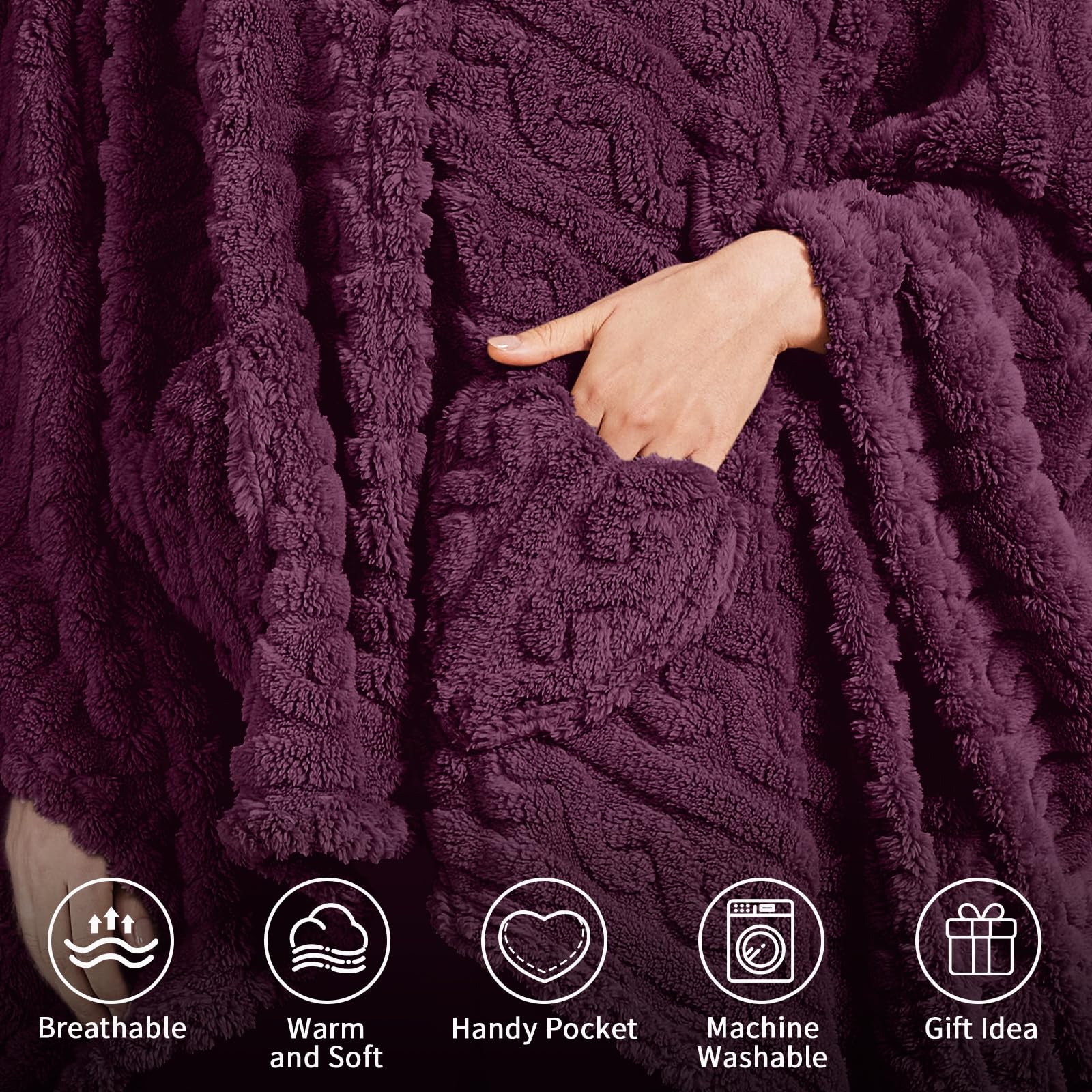 Dgsfmi button-closure design keeps the poncho secure.