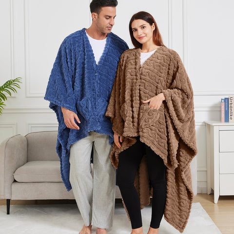 Dgsfmi wearable blanket poncho pocket detail showing convenient pockets for snacks and remotes
