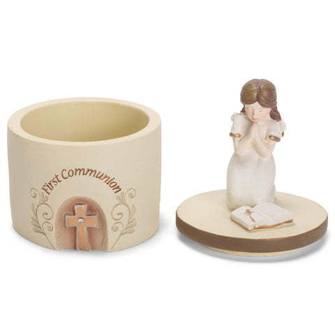 Dicksons 5-inch diameter keepsake box ready for tabletop display.