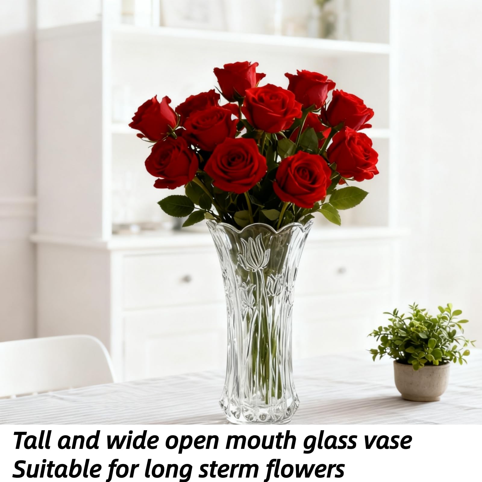 Dicunoy flared-mouth vase for bouquet displays with a graceful opening.