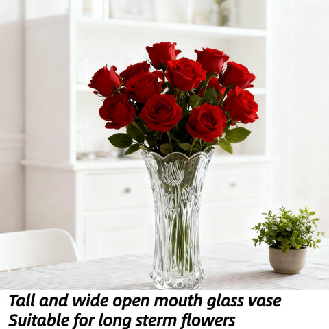 Dicunoy flared-mouth vase for bouquet displays with a graceful opening.