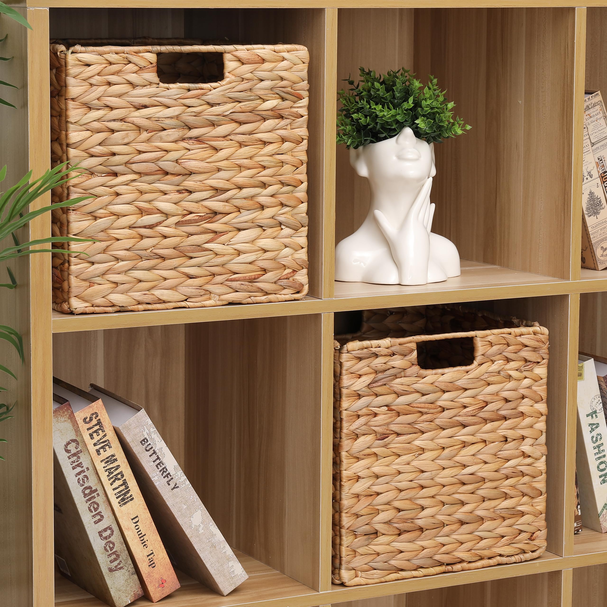 DINGTAI organizing wicker basket for pantry and toiletries.