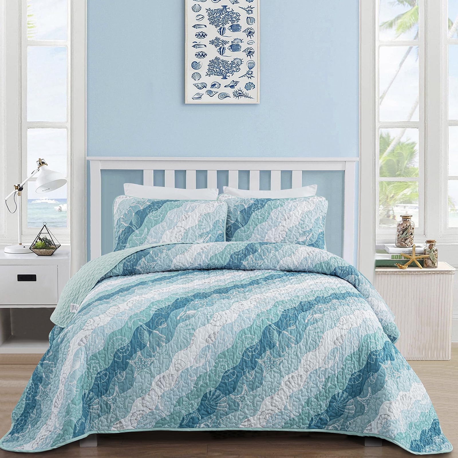 Dinjoy summer coastal quilt pattern on queen bed for a beach-inspired look