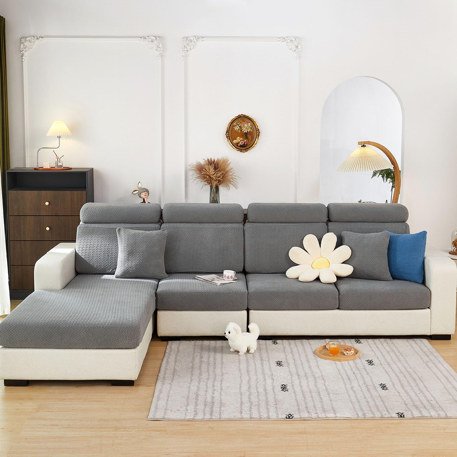 Disayu texture gray room setting highlights stylish protection