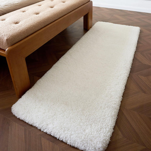 Disolla master bathroom vanity rug enhances comfort and style.