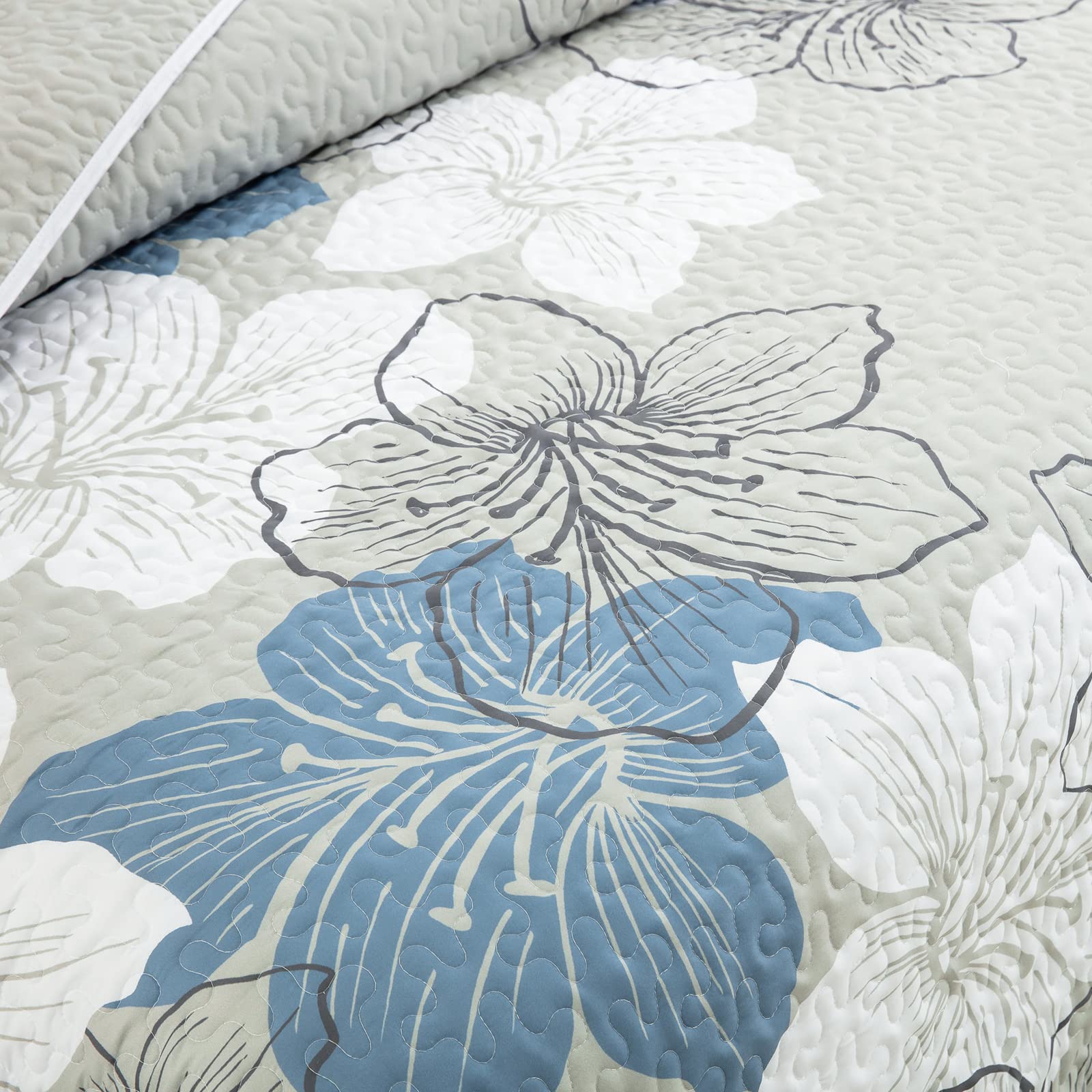 DJY bedroom decor ensemble elevates guest room style