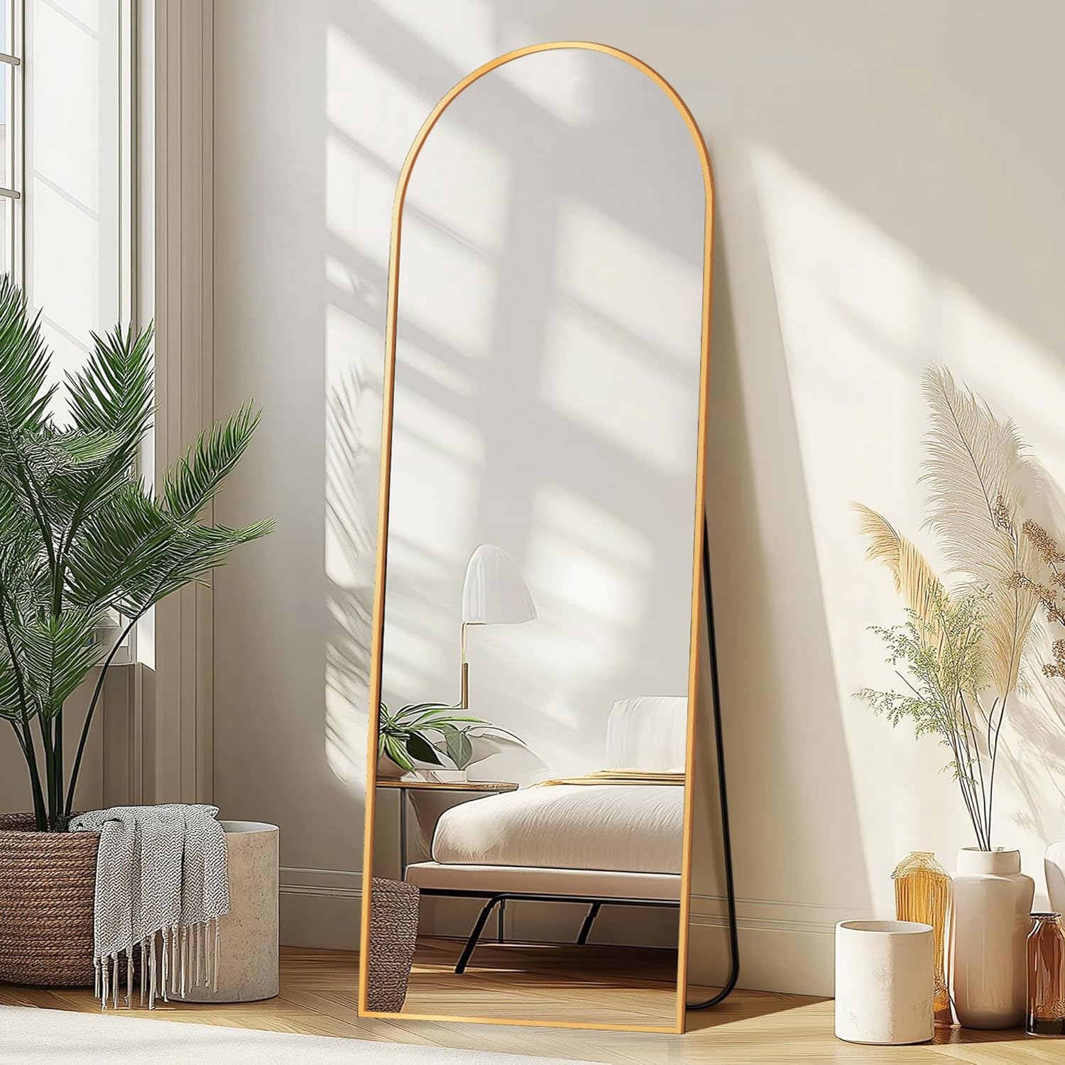 DMWOODFL gold mirror enhances daily routines with crystal-clear reflections