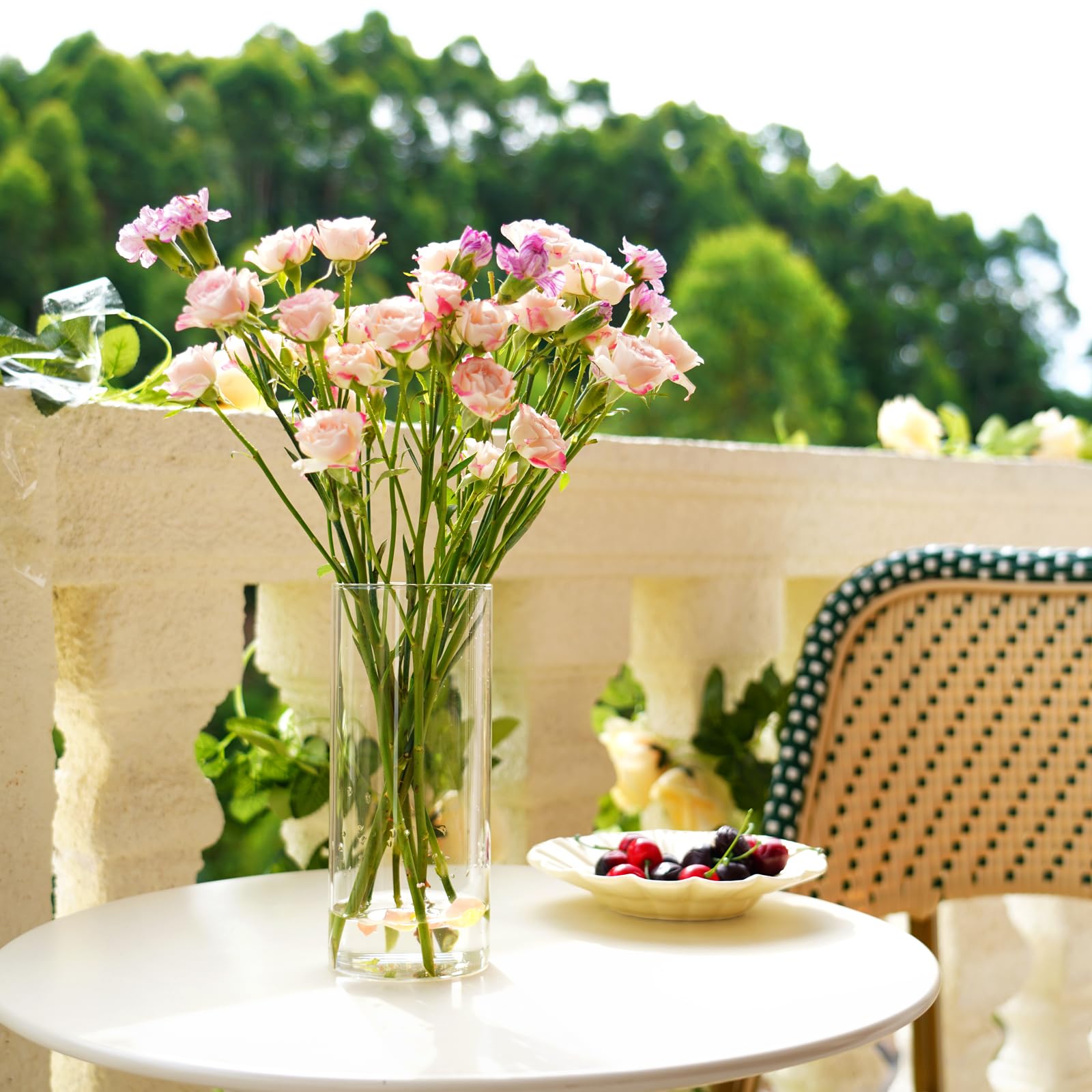 DNANAOL dining table centerpiece setup with clear cylinders