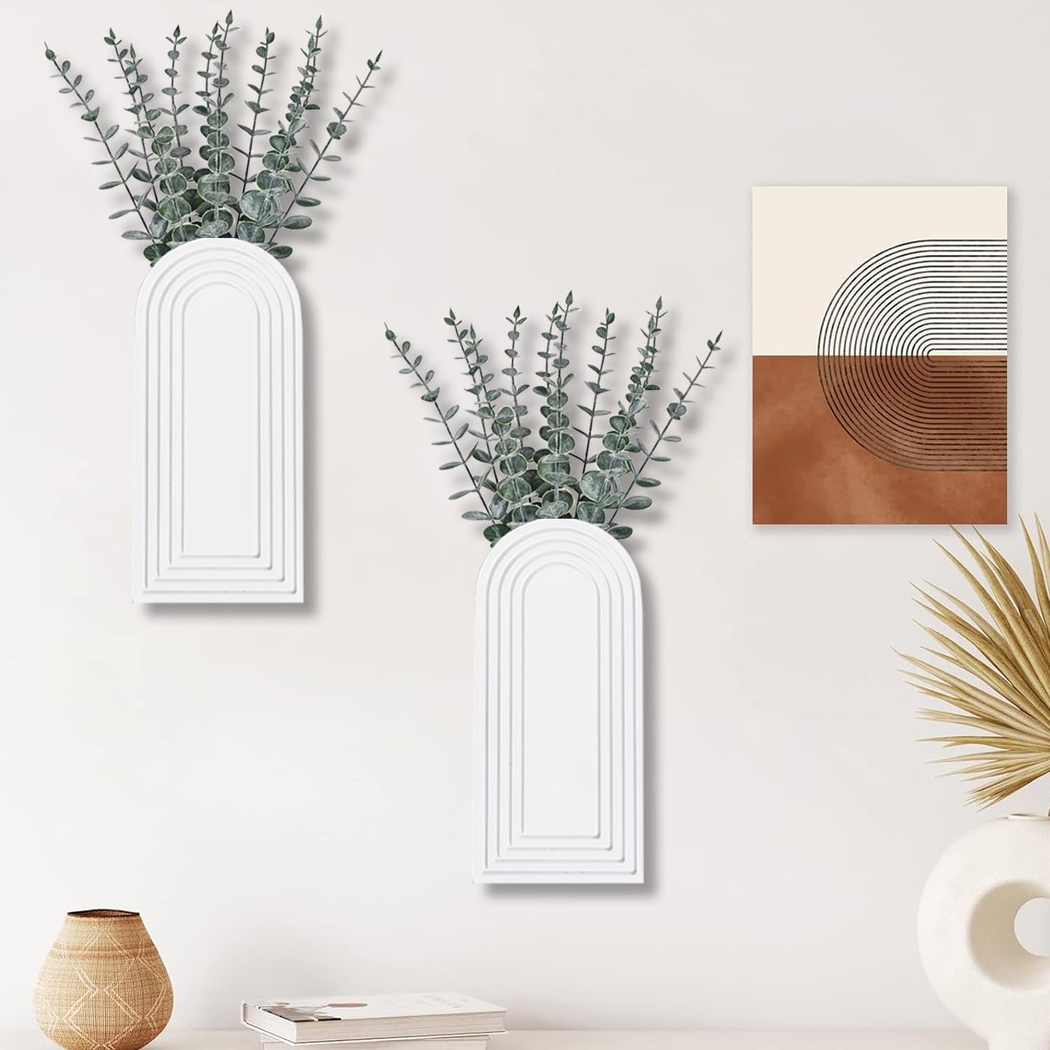 Dnnnii two-pack wooden wall vases offer versatile display options