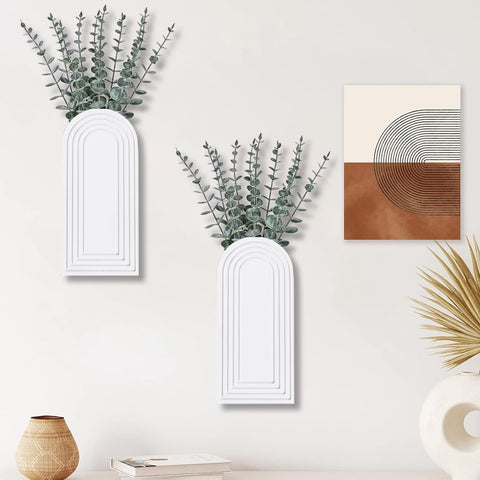 Dnnnii two-pack wooden wall vases offer versatile display options