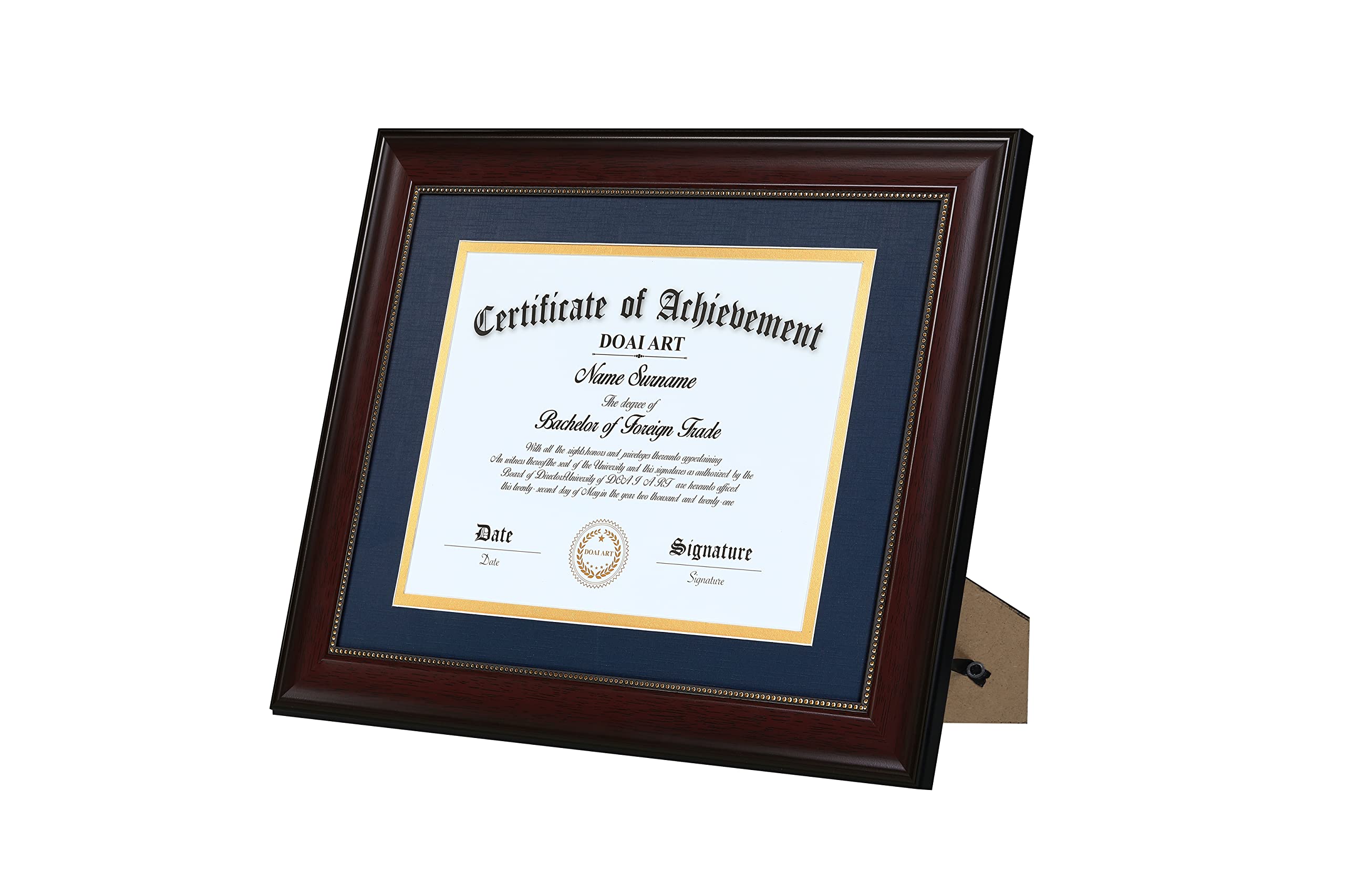 Detail of molding on DOAI ART diploma frame shows sturdy construction and classic silhouette.