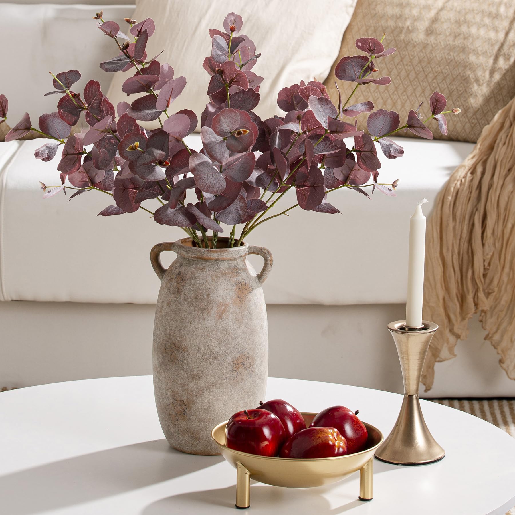 Dobbyby hand-painted ceramic vase showcases durable craftsmanship for long-lasting decor.