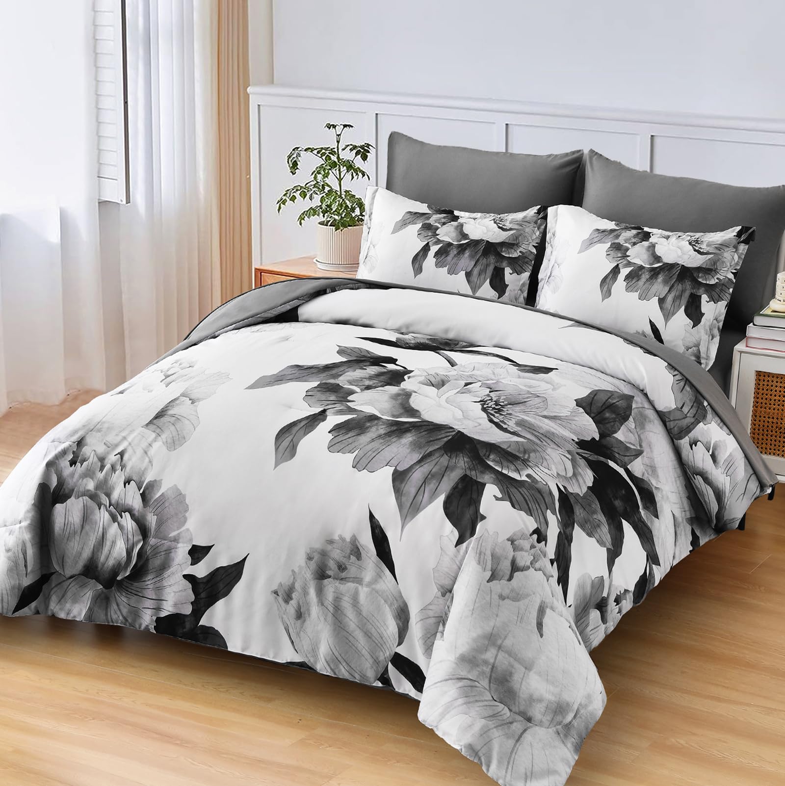Dobuyly Grey Queen Comforter Set soft microfiber provides lightweight warmth for year-round comfort.