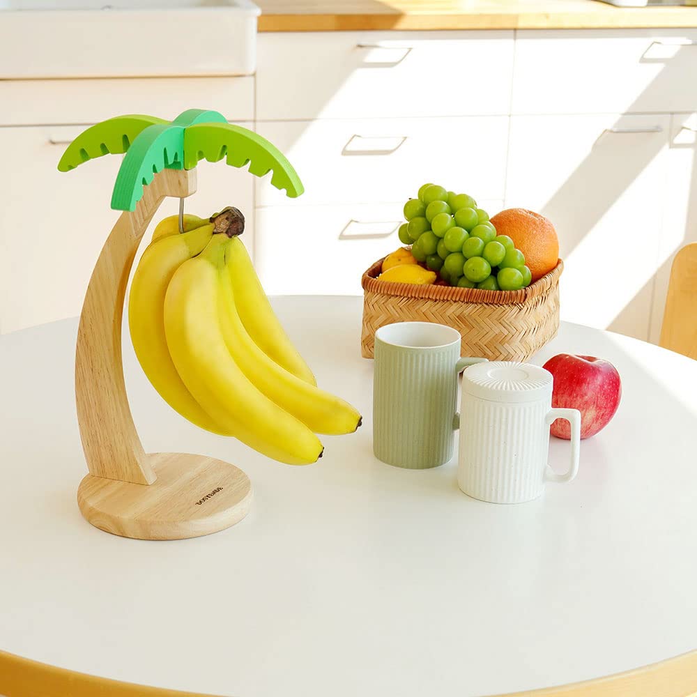 Dostende handcrafted banana tree adds tropical flair