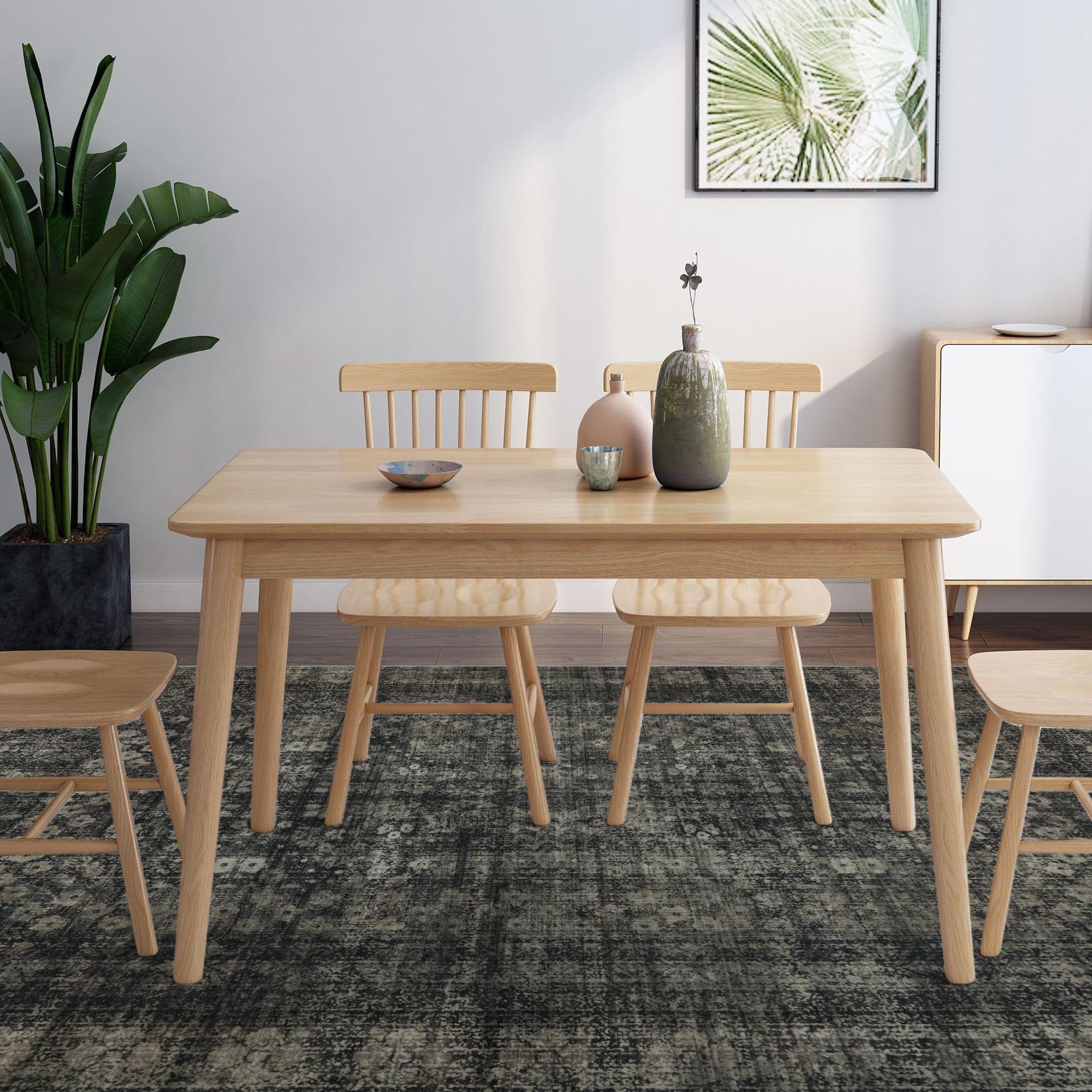 Dotiiorug floral-pattern detail adds elegance to any living or dining space.