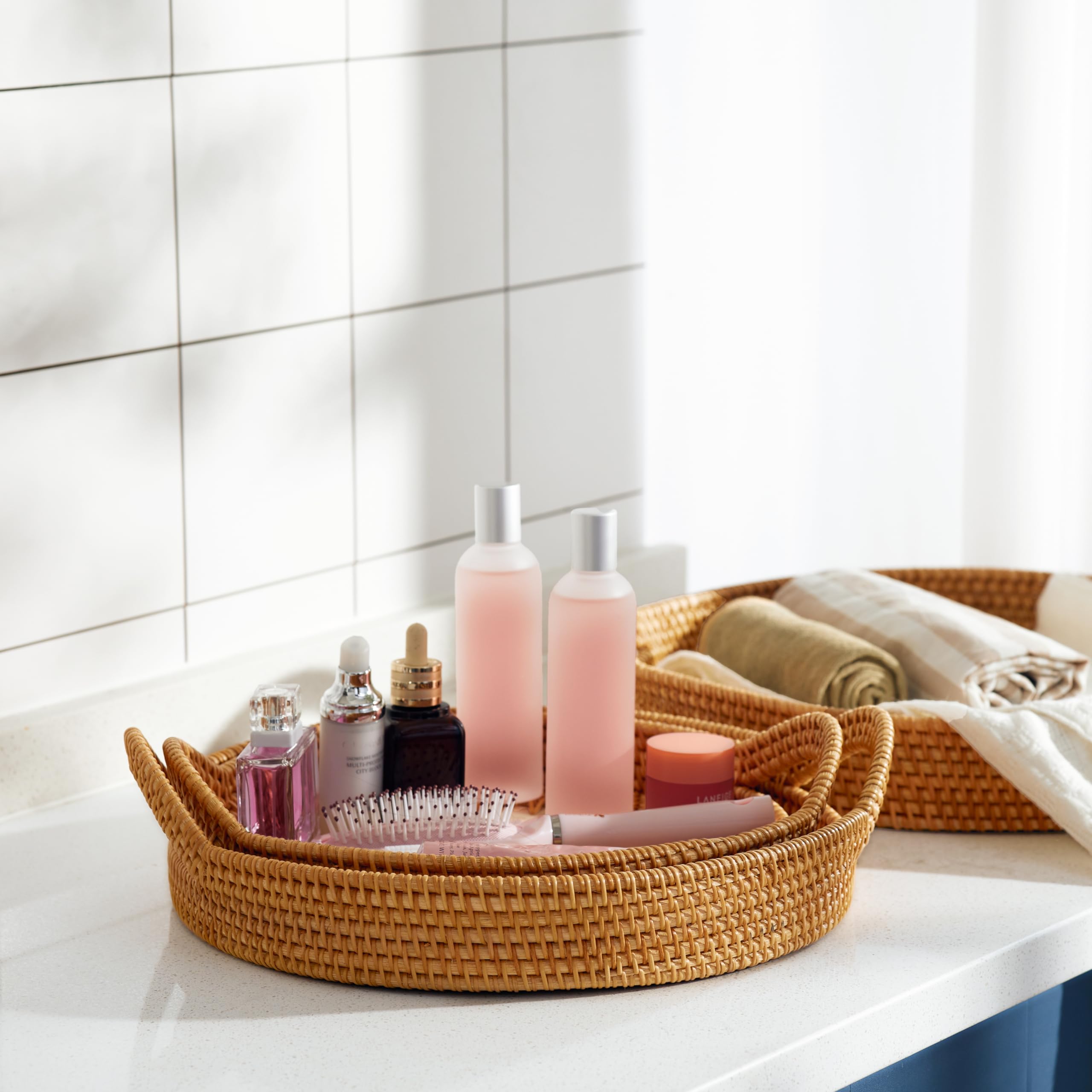 Double Gift holiday entertaining tray enhances seasonal gatherings.