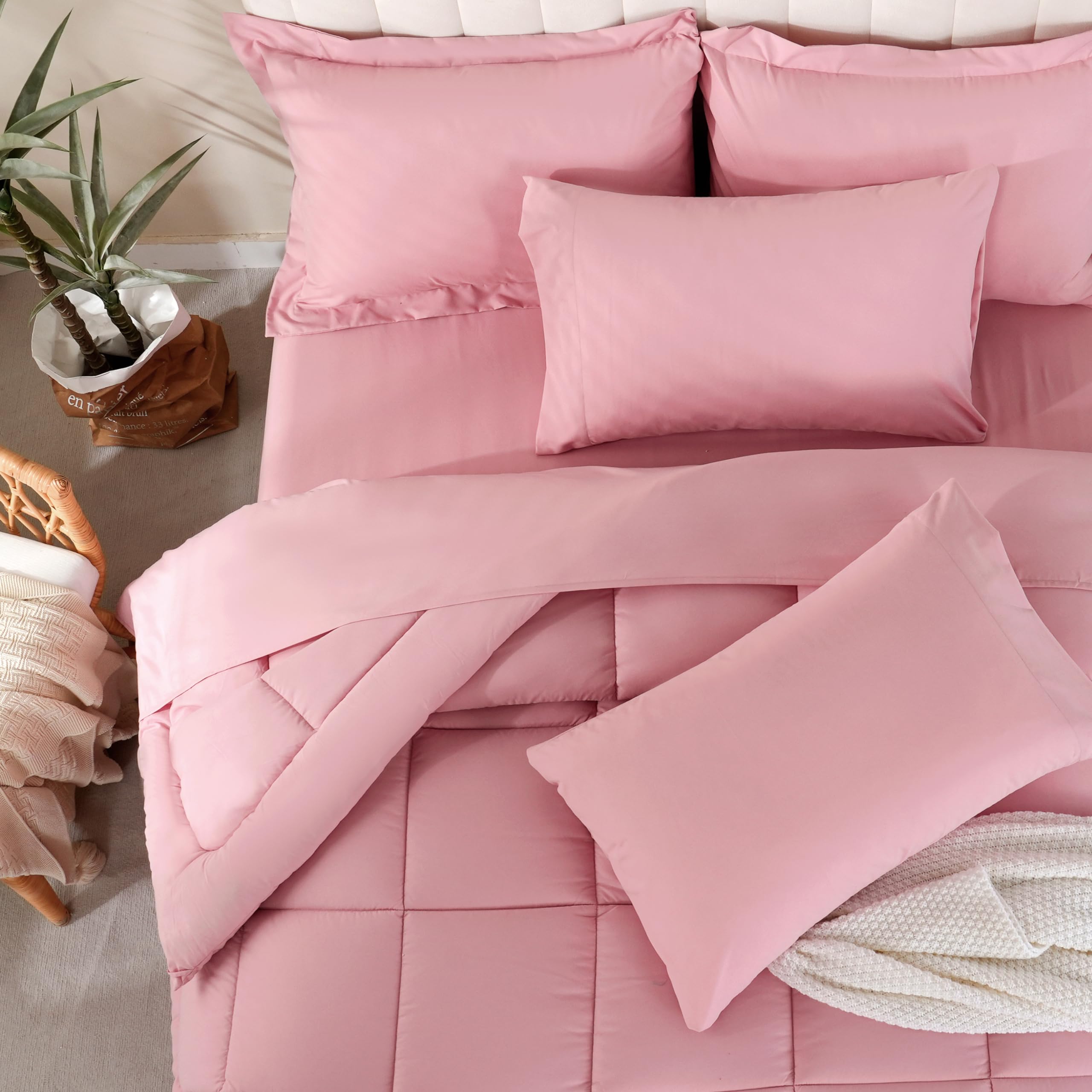 DOWNCOOL queen bed-in-a-bag shows complete bedding for easy setup