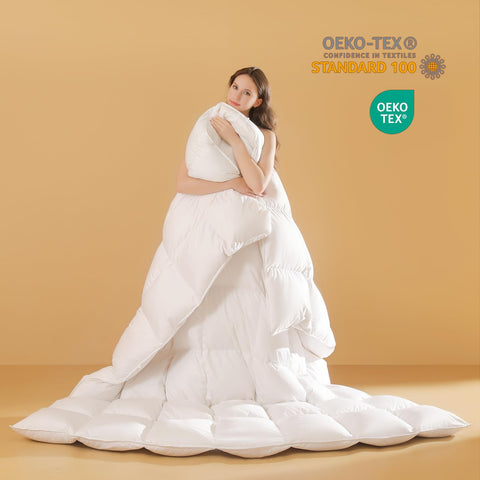 DOWNSTORIA Vacuum-sealed packaging reveals fluffy, ready-to-use duvet insert.