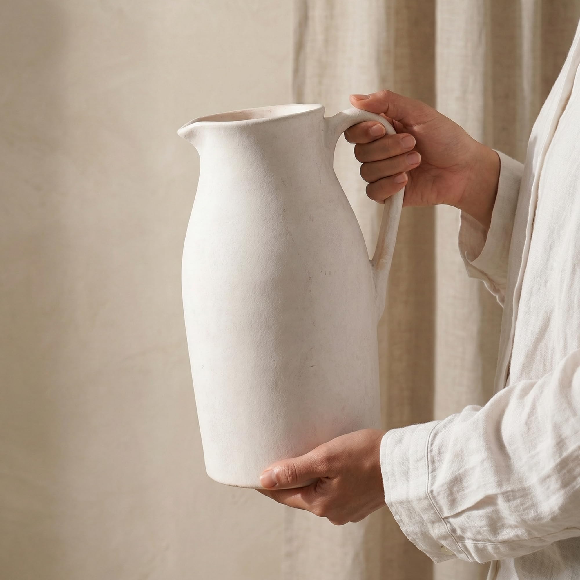 DREAMLOOM rustic ceramic vase with terracotta tone for timeless decor.