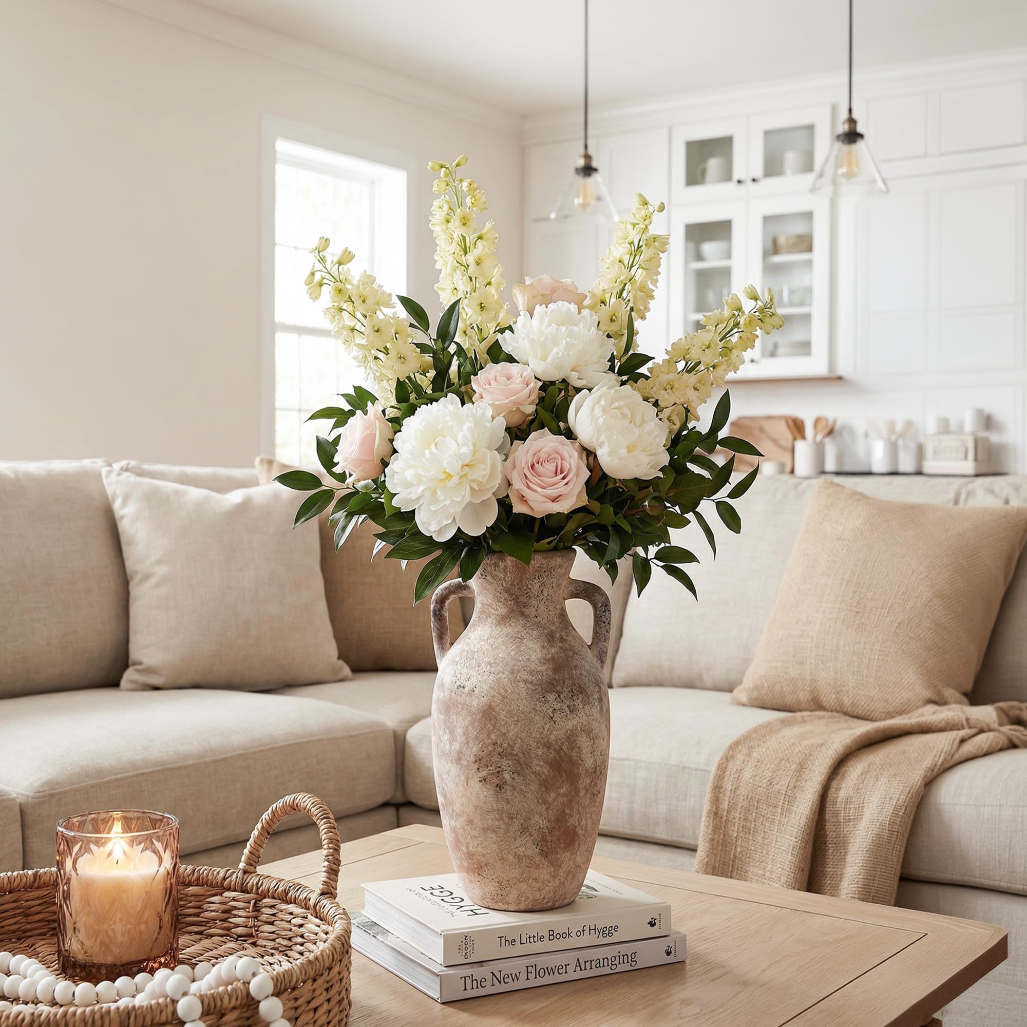 DREAMLOOM rustic vase on dining table as a focal point