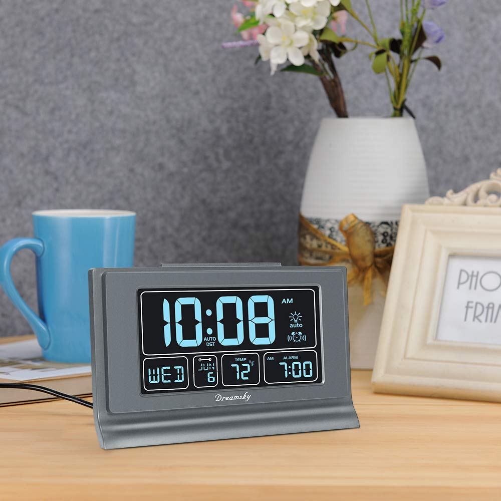 DreamSky clock shows auto DST and timezone support for accurate local time