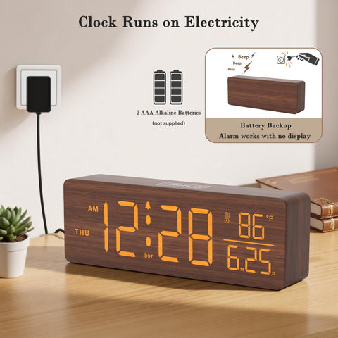 DreamSky alarm clock with five volume levels and snooze feature