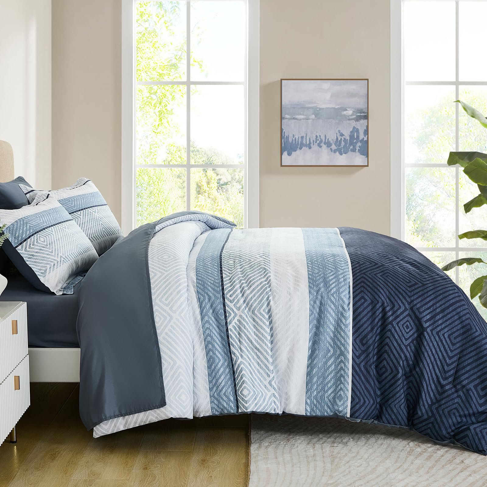 Drucon pillowshams provide envelope closure for easy pillow insertion