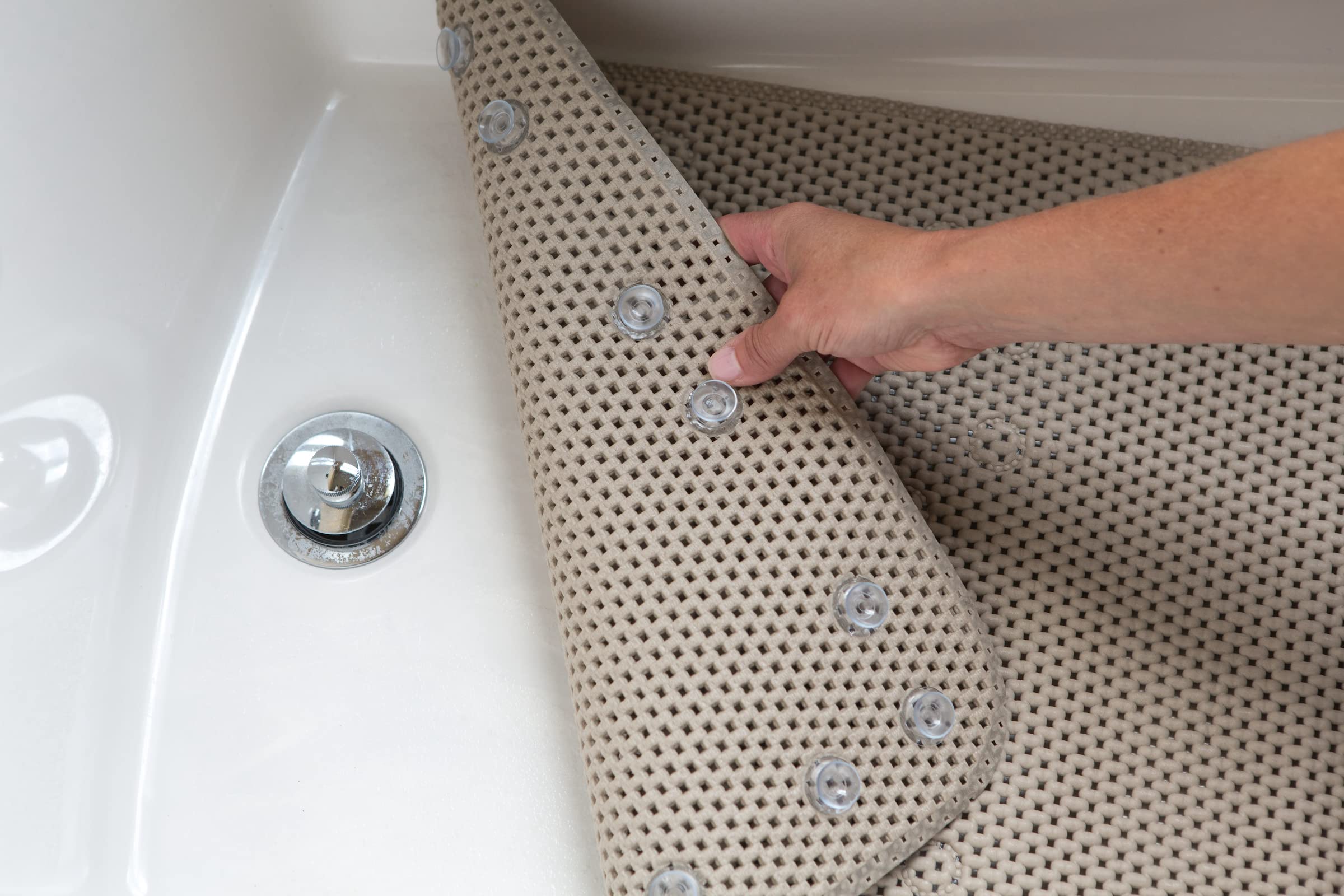 Duck Brand machine-washable bath mat ready for cleaning