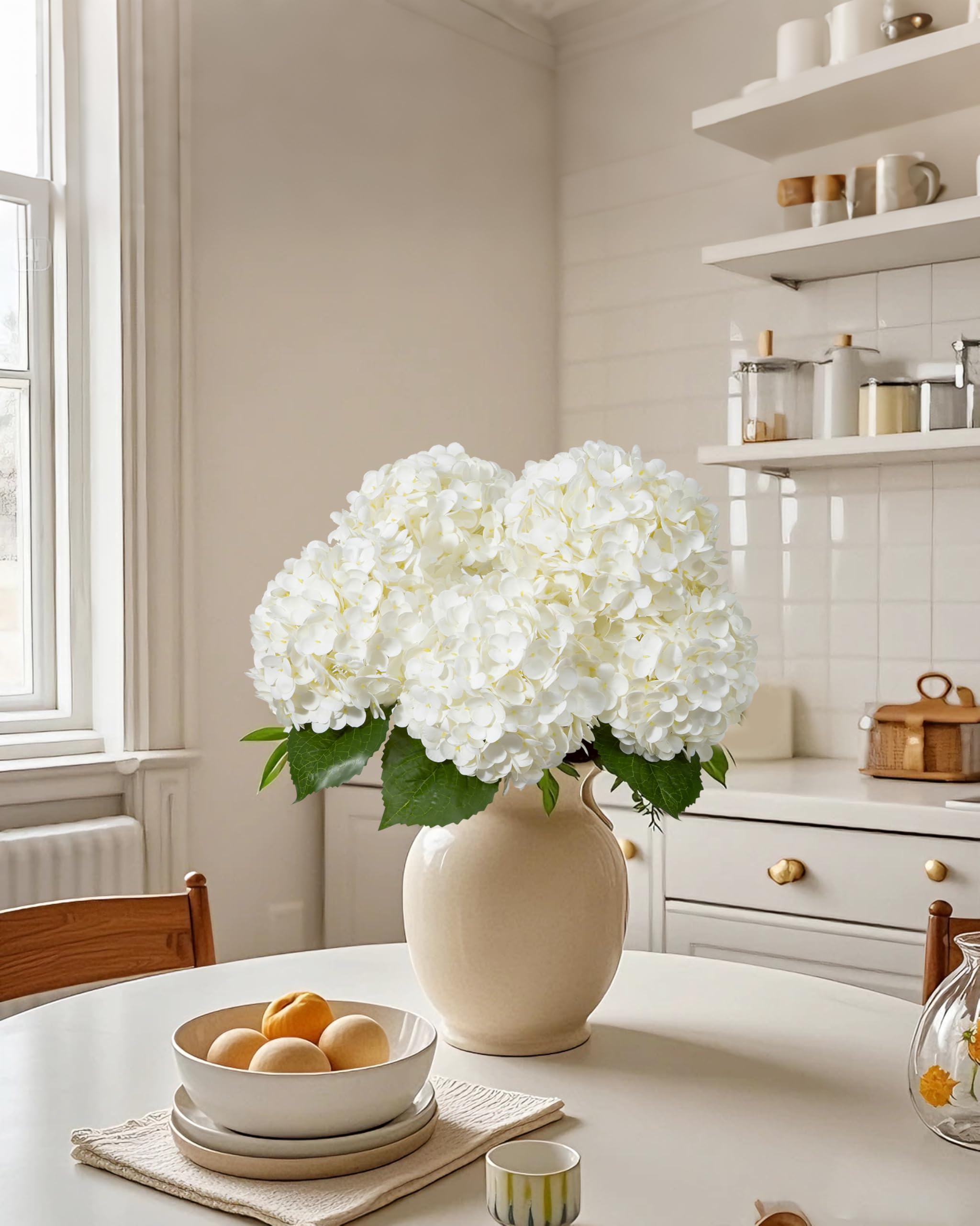 DuHouse hydrangea stems flexible for easy shaping in bouquets and decor.