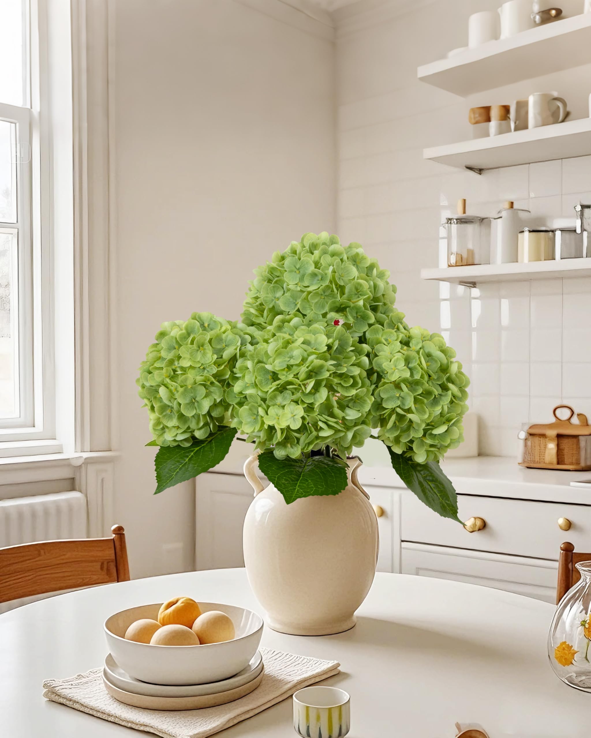 DuHouse wedding centerpiece ideas with lifelike hydrangeas.