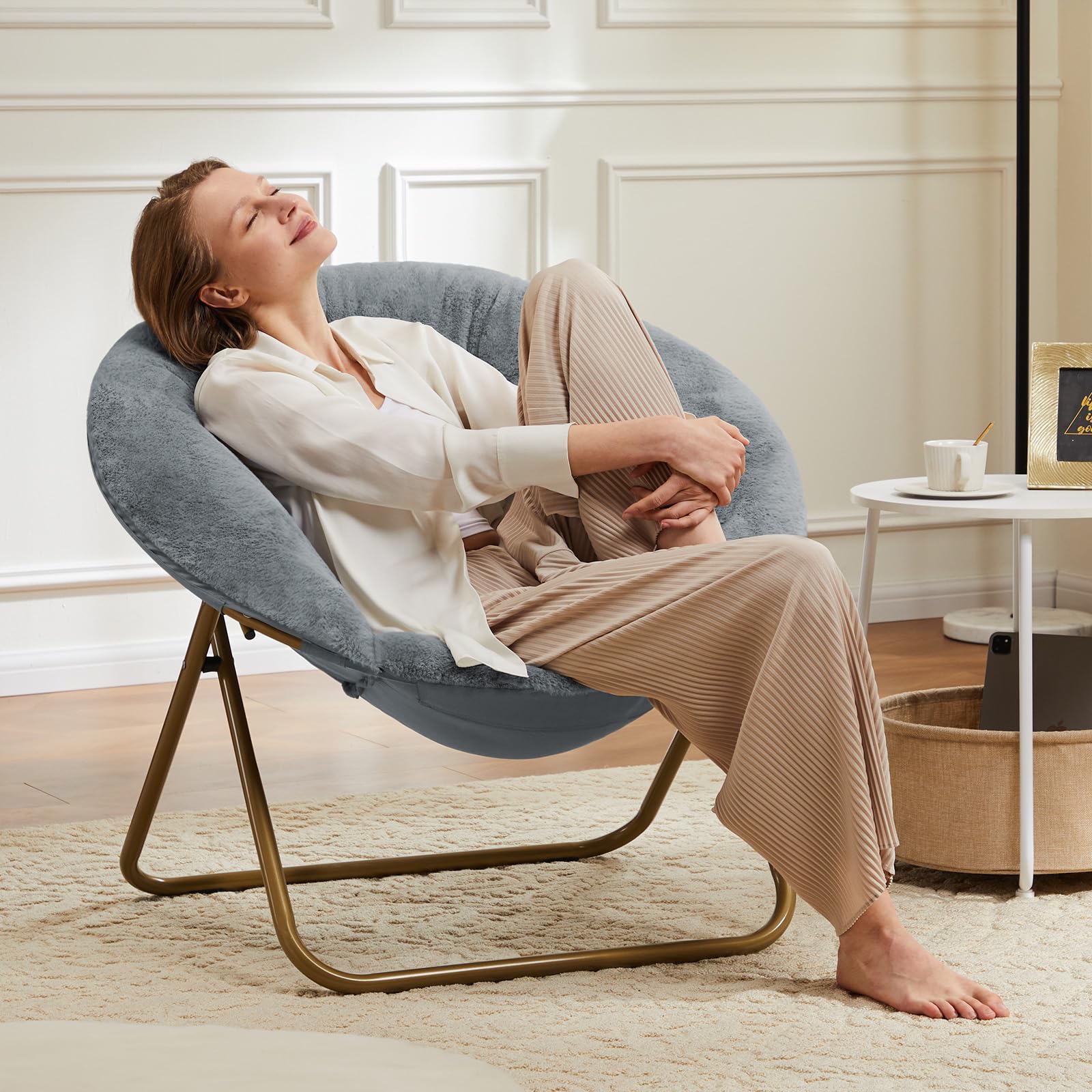 DUMOS Comfy Saucer Chair full round view shows oversized comfort