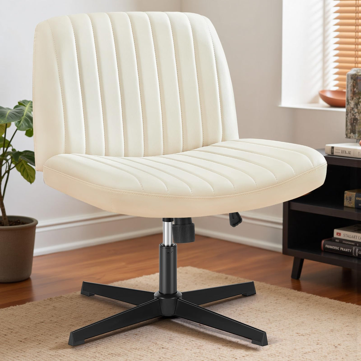 DUMOS desk chair with wide seat offers comfortable all-day work at home.