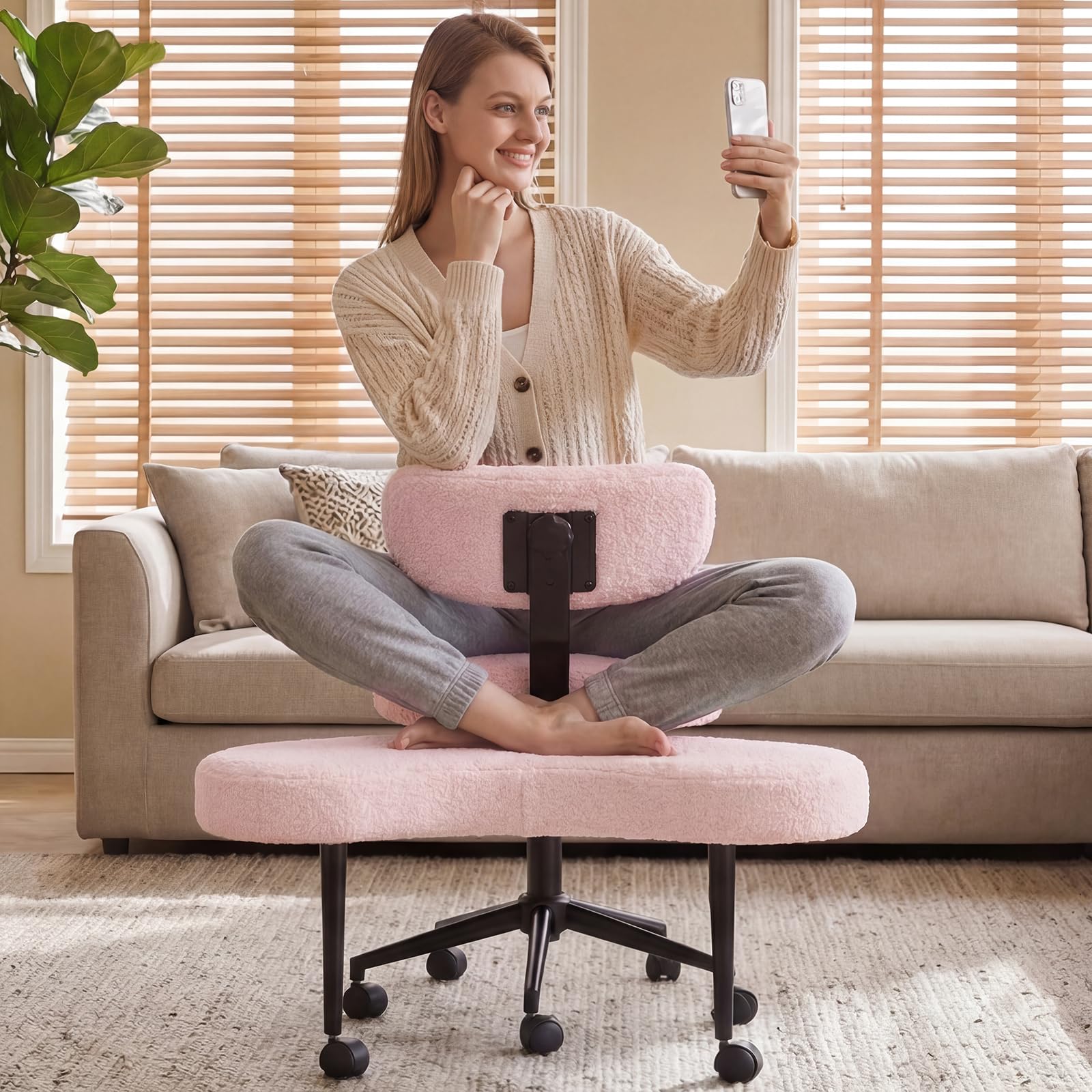 DUMOS easy-assembly design with sturdy base and smooth casters