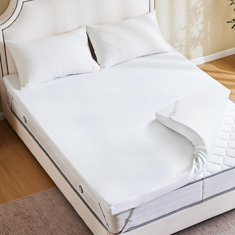 DUMOS removable washable cover for easy cleaning and freshness.