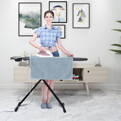 Duwee iron rest with silicone pads supports safe, cool resting and heat dissipation.