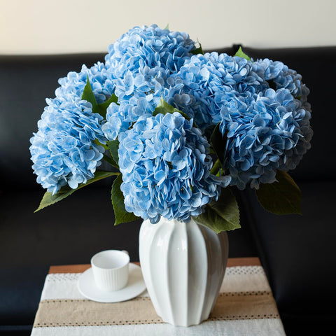 DUYONE hydrangea bouquet dining-room decor with lifelike petals.