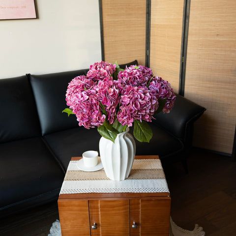 DUYONE 196-petal hydrangea detail adds lush bouquet realism