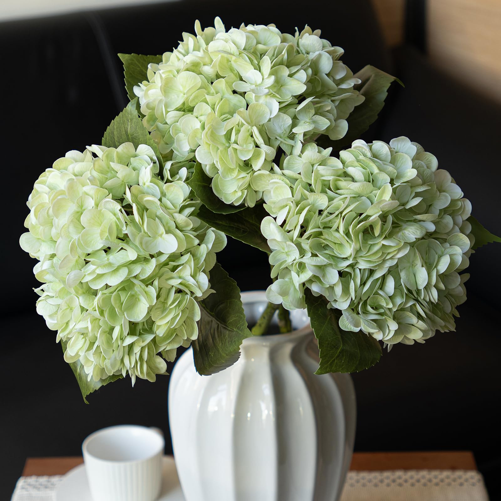 DUYONE lifelike hydrangea branch 22-inch for outdoor or indoor display.