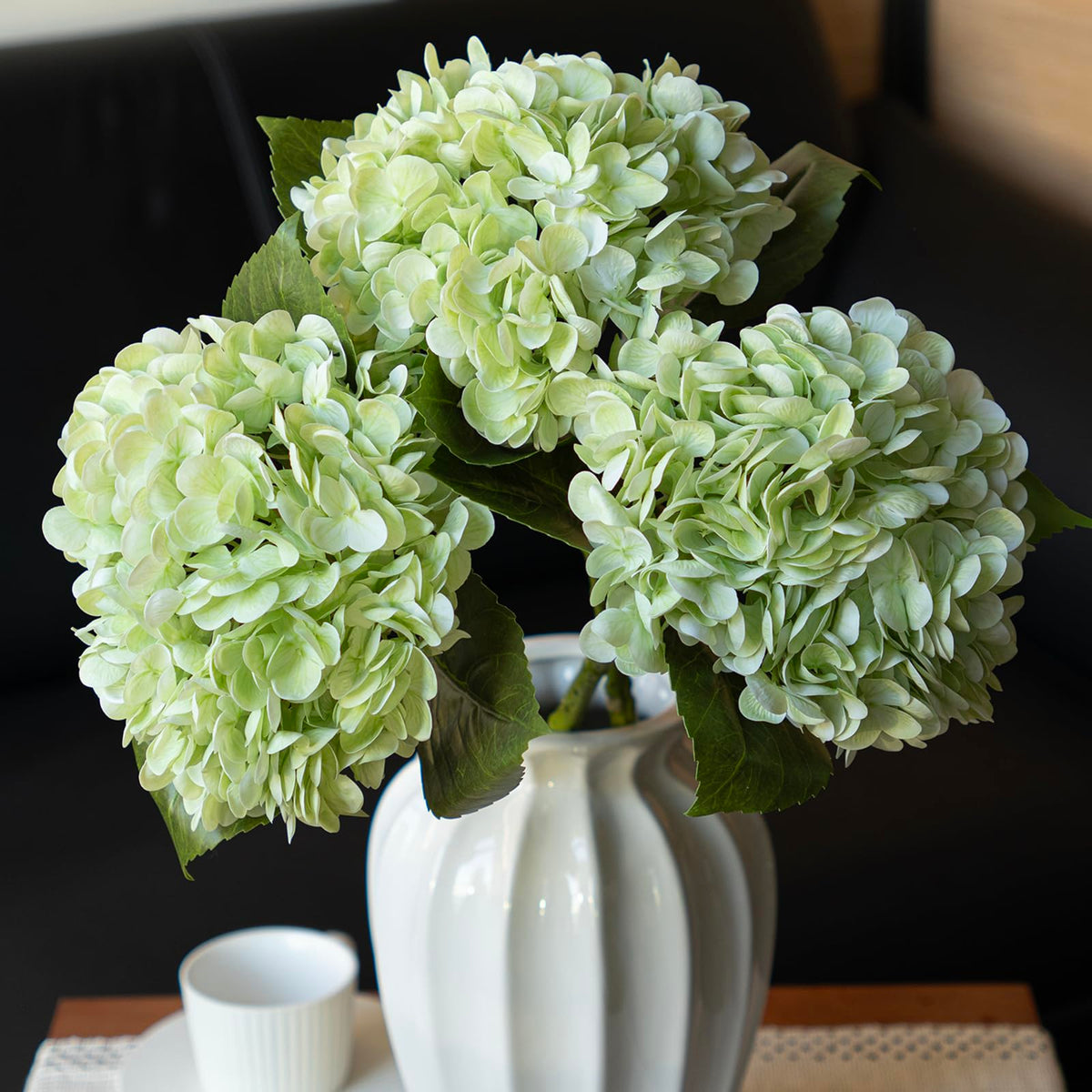 DUYONE lifelike hydrangea branch 22-inch for outdoor or indoor display.