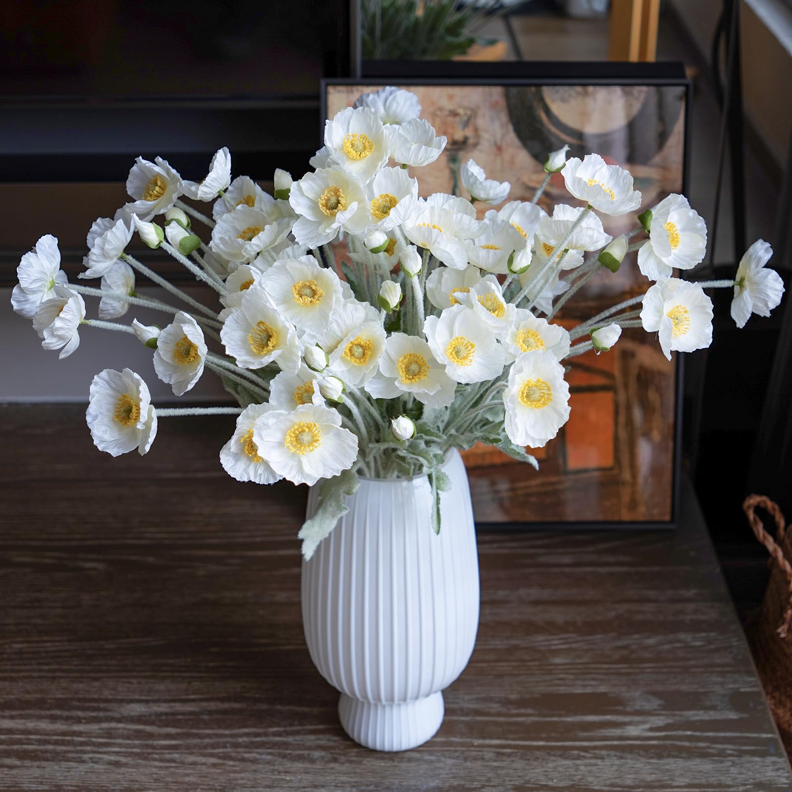 DUYONE silk poppies in a glass vase for versatile decor in events