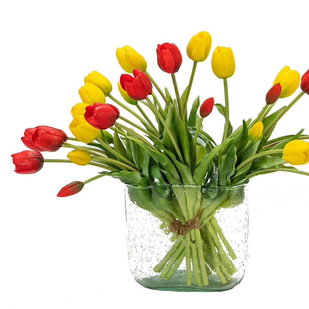DUYONE tulips used as dining table decor for year-round color