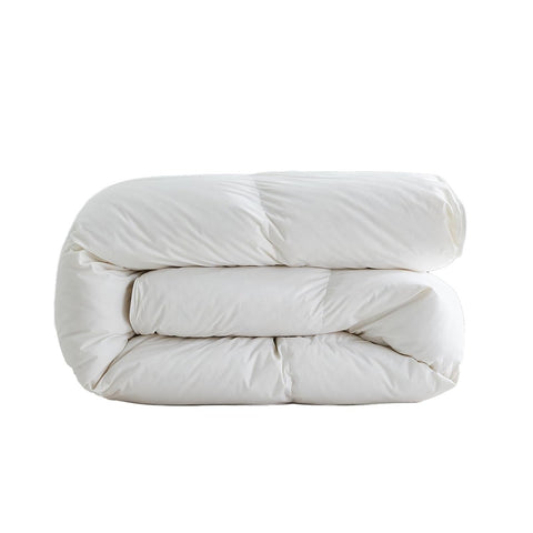 DWR king-size duvet with ties for secure layering.