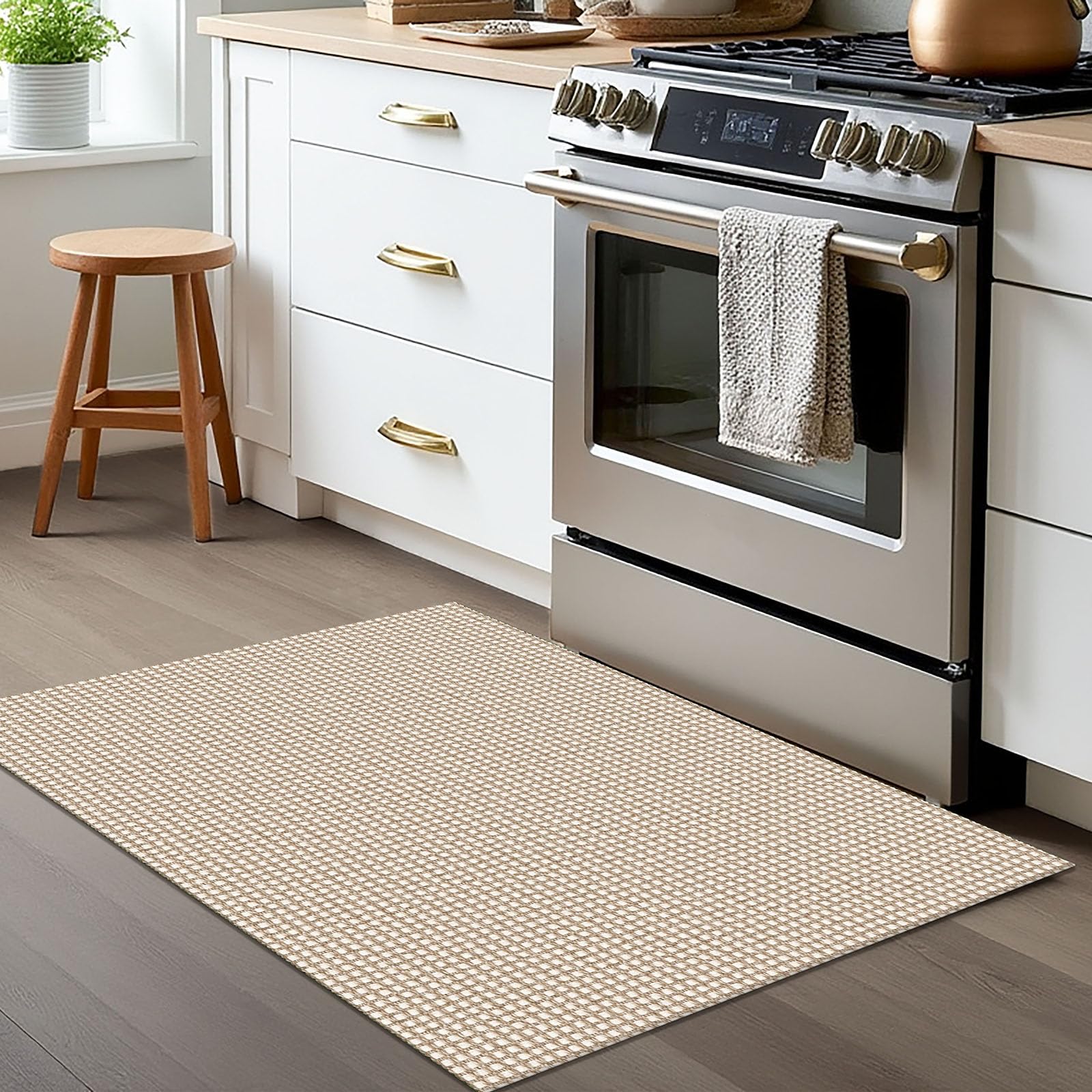 EARTHALL cotton-polyester rug offering soft, plush underfoot comfort